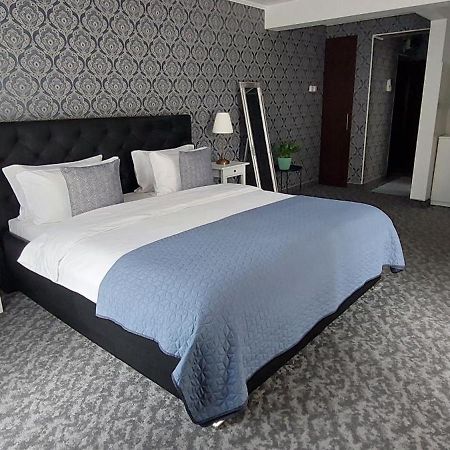 Harmony House Hotel Targu Jiu Ngoại thất bức ảnh