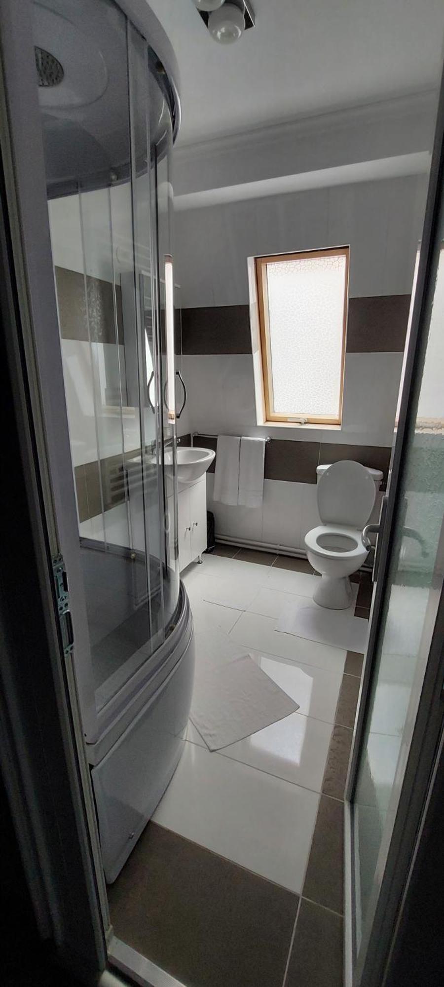 Harmony House Hotel Targu Jiu Ngoại thất bức ảnh