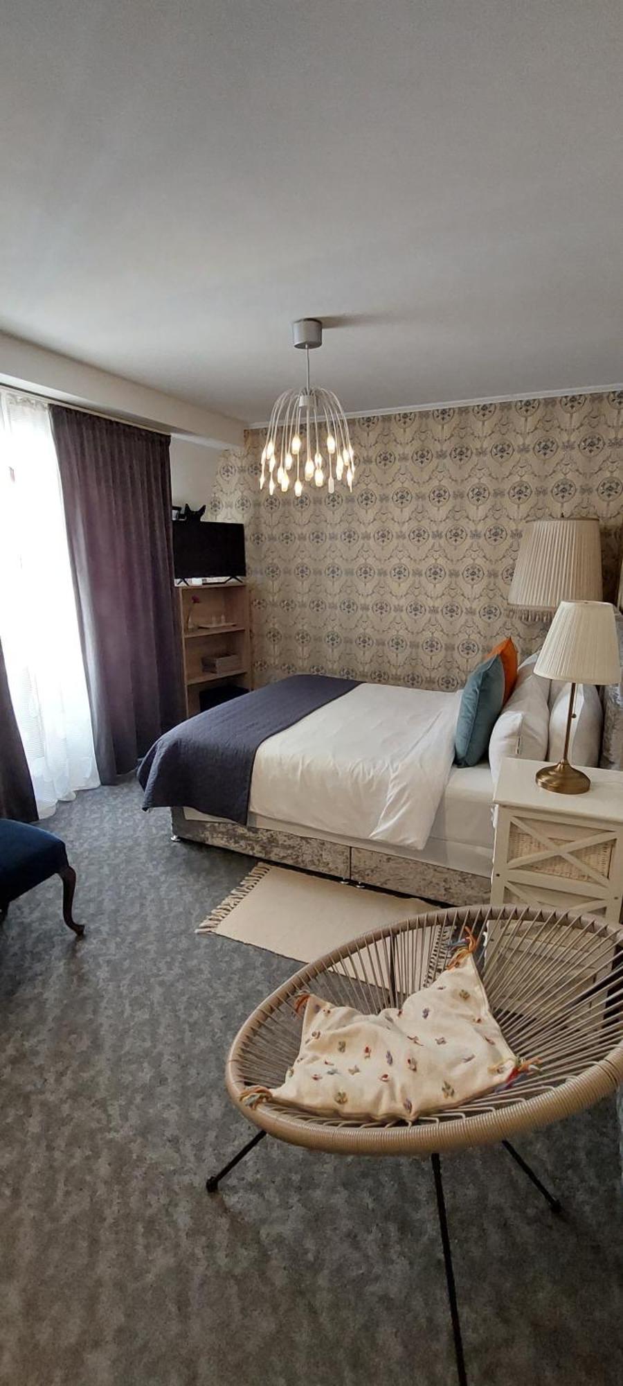 Harmony House Hotel Targu Jiu Ngoại thất bức ảnh